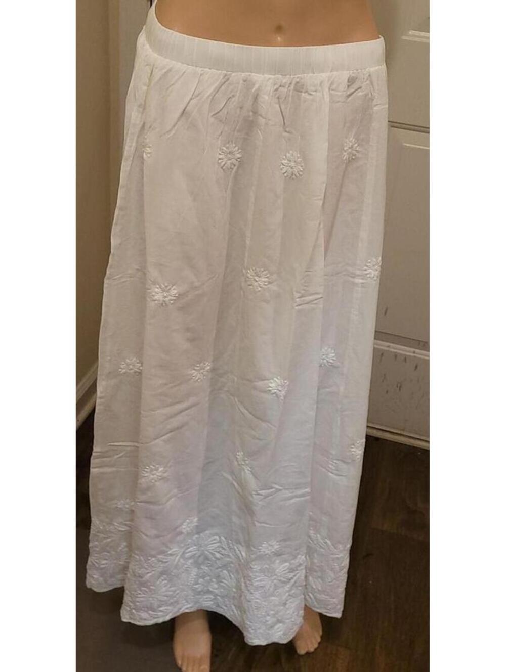 Ayuvastram White Embroidered Maxi Floral Flowy Fashion Summer Women Skirt Size L